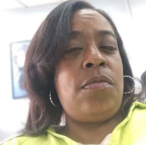 Meet your Posher, Yolanda